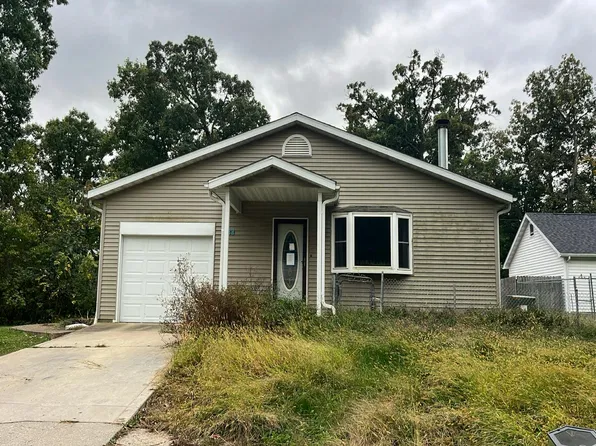 838 Highview St, Creve Coeur, IL 61610
