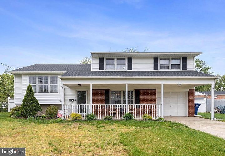 1st image of 28 Evergreen Ln