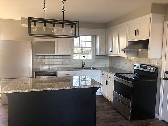 5th image of 567 Cynthia Dr