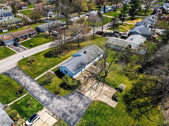 4th image of 6407 Hiram Ave
