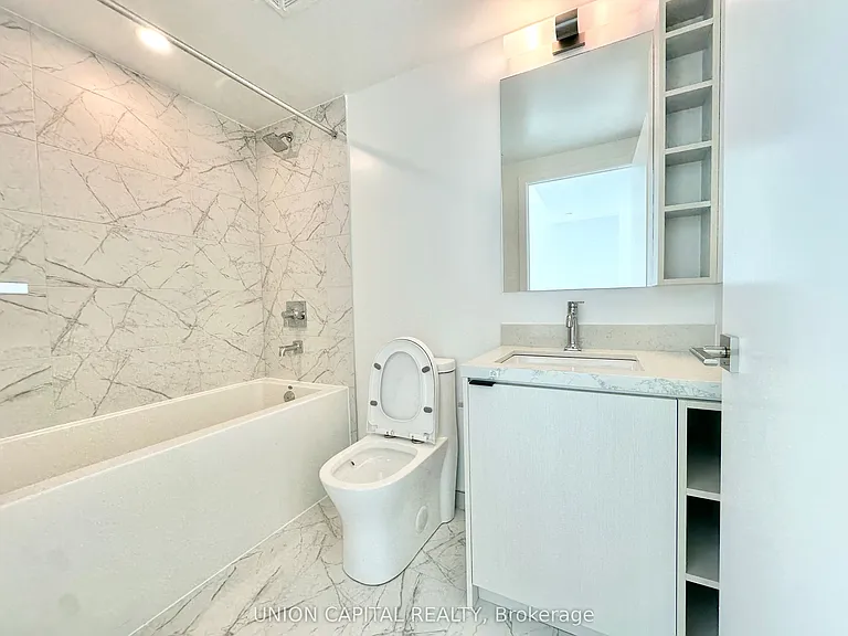 252 Church St #5511 — Photo 11