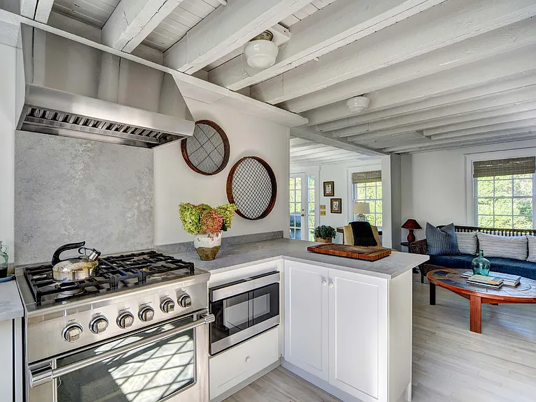 75 Narod Blvd — Photo 12