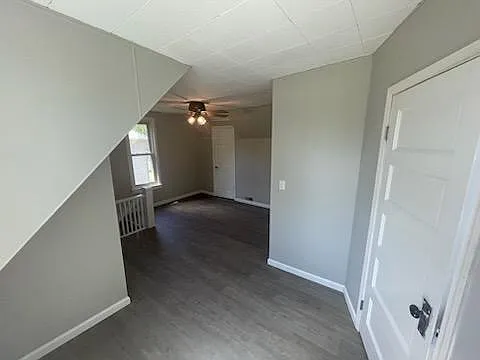 679 N Market St — Photo 10