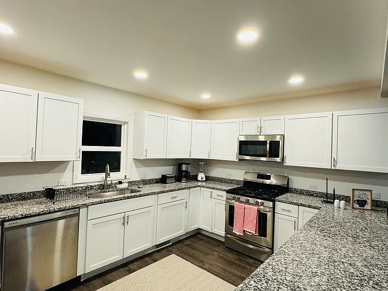 1541 Oakwood Ave #2 — Photo 6