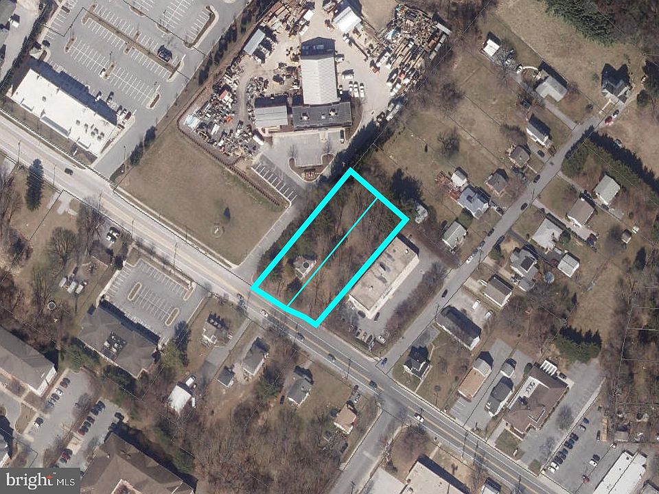1st image of 108 Westminster Pike
