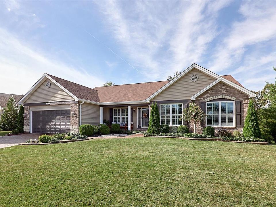 1st image of 223 Huntsdale Dr