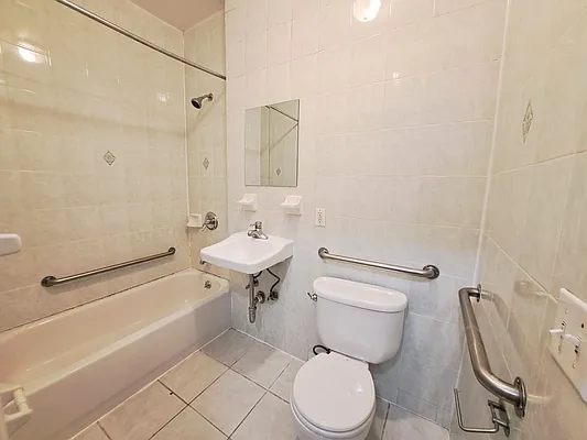 Rented by Friedman Mayer, LREB | media 7