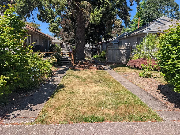 2265 Breyman St NE — Photo 3