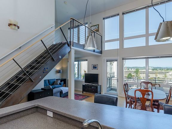 3rd image of 1705 Dock St Unit 533