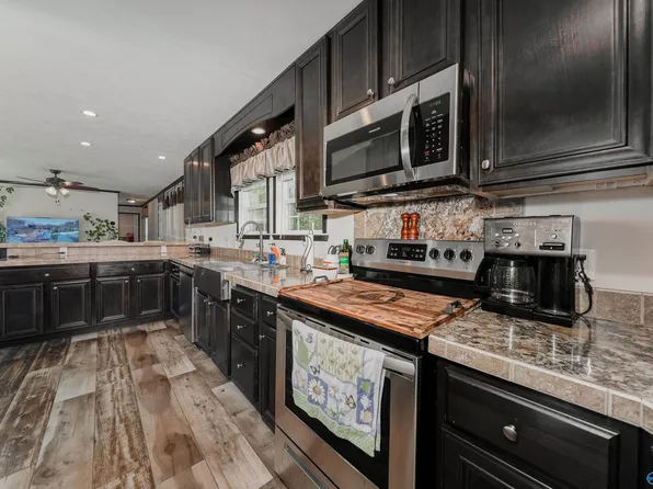 2129 Butler Rd, New Market, AL 35761