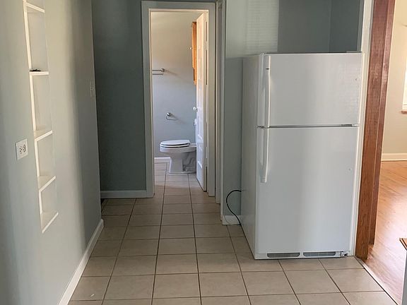 5th image of 861 N Ogden St