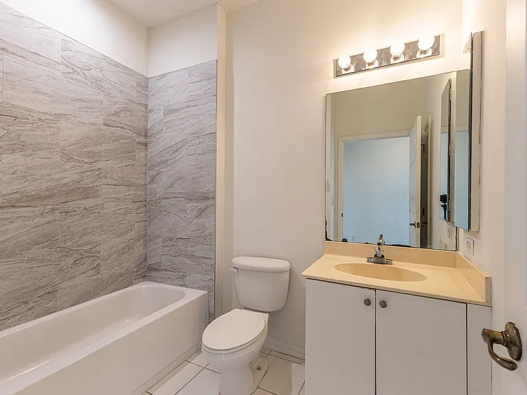4255 Liron Ave #202 — Photo 25