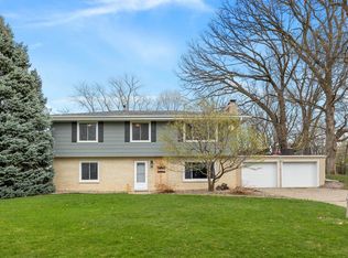 13301 York Ave S, Burnsville, MN 55337