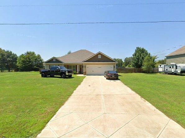 16 Isbell Rd