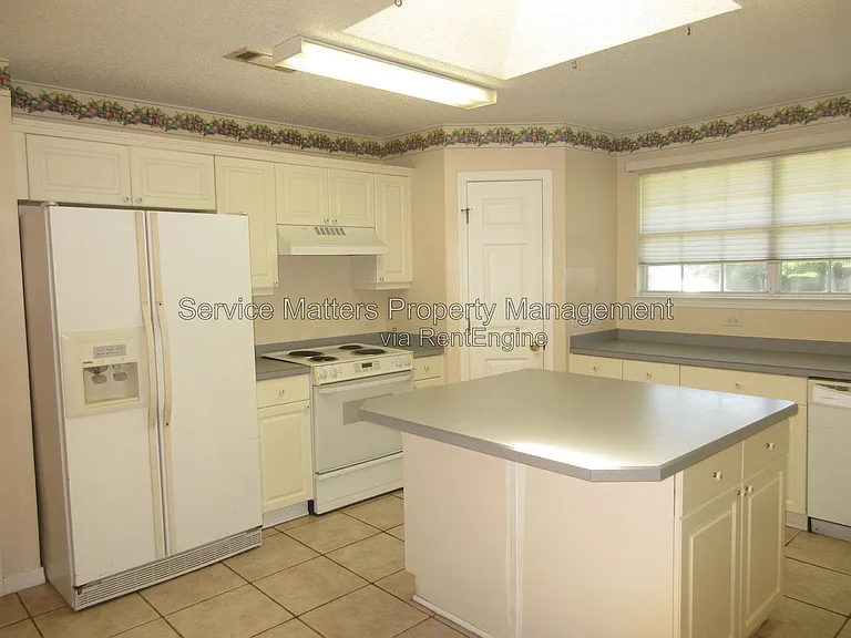 3714 Deer Creek Ln — Photo 7