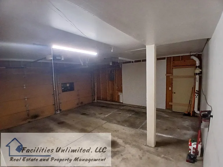 4519 Seaway Cir — Photo 15