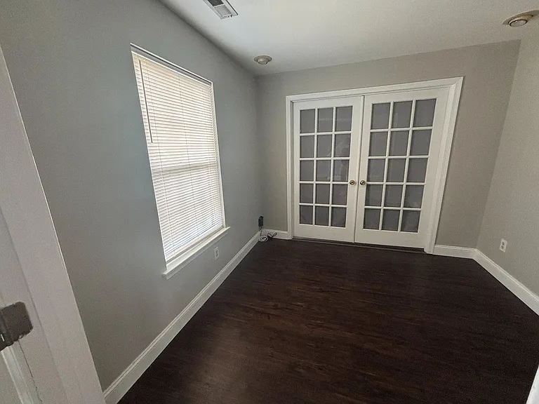 1002 Squirrel Rd — Photo 10