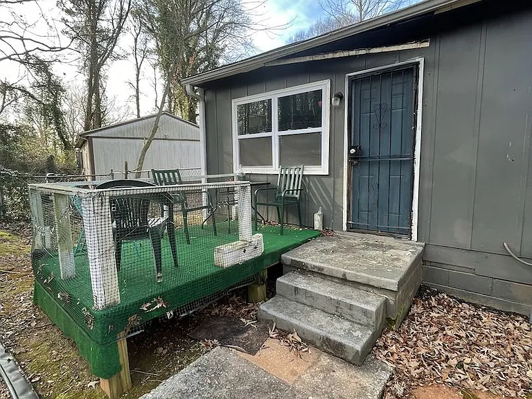 1224 Octavia St SE — Photo 14