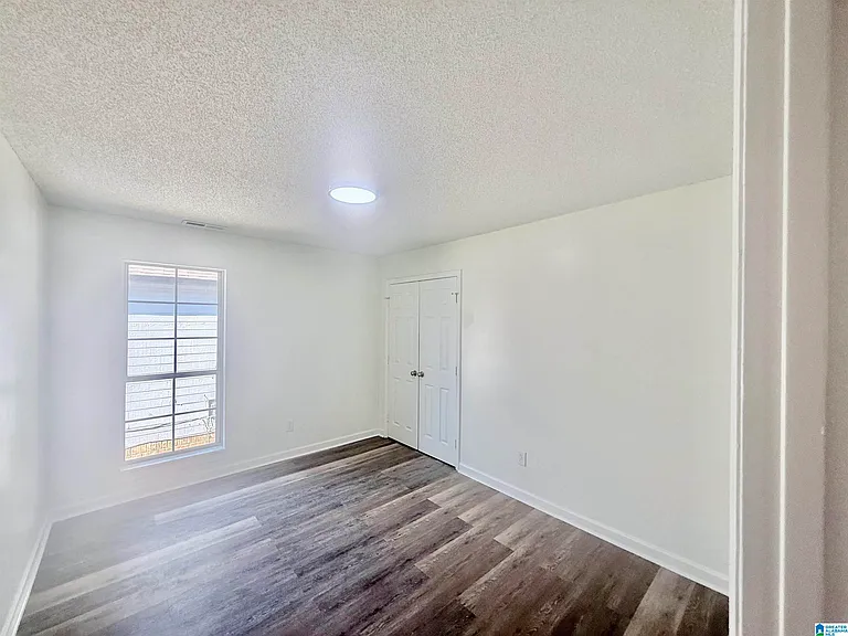1408 Avenue D — Photo 5