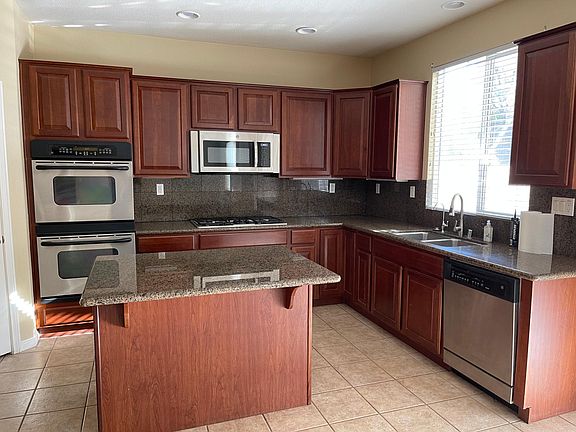 3rd image of 1652 Camino Largo St
