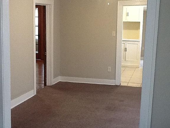 4th image of 206 E Park Ave