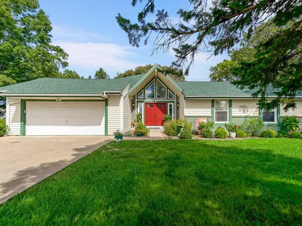 24825 Countryview Dr, Kearney, MO 64060