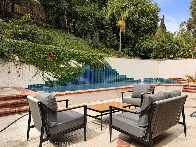 4007 Alta Mesa Studio Ctr — Photo 3