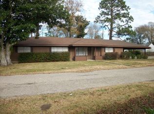 2102 Sun Ave, Port Neches, TX 77651