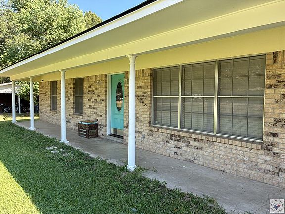 3rd image of 100 E Walters Blvd