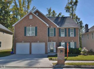 5886 Fairington Farms Ln, Lithonia, GA
