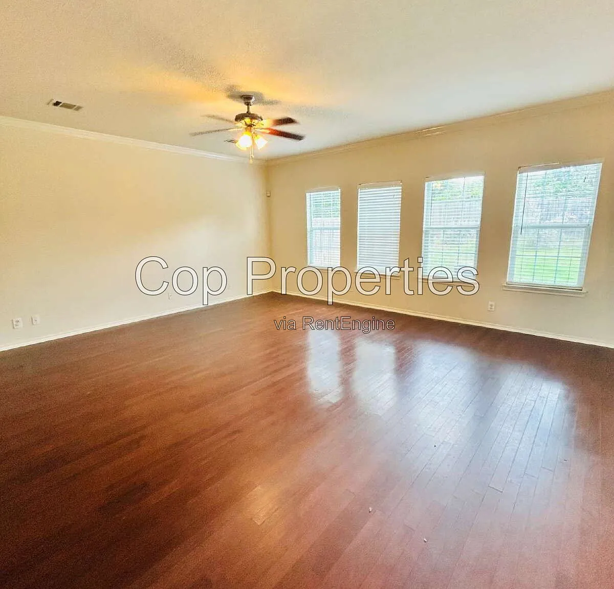 4 bed, 2.5 bath, $2,295 — Photo 4