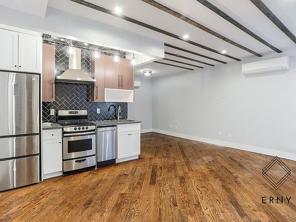 4th image of 33 Claver Pl #2B