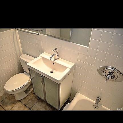 4th image of 210 N Seventeen St #905