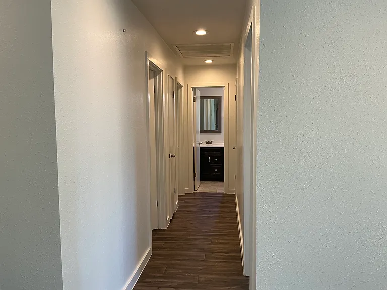 1647 Chippeway Ln — Photo 9