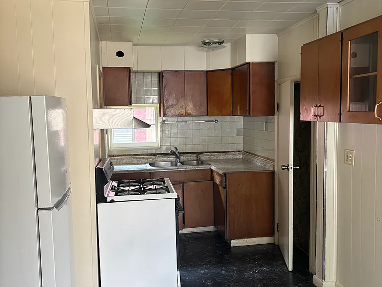 722 S Main St — Photo 11