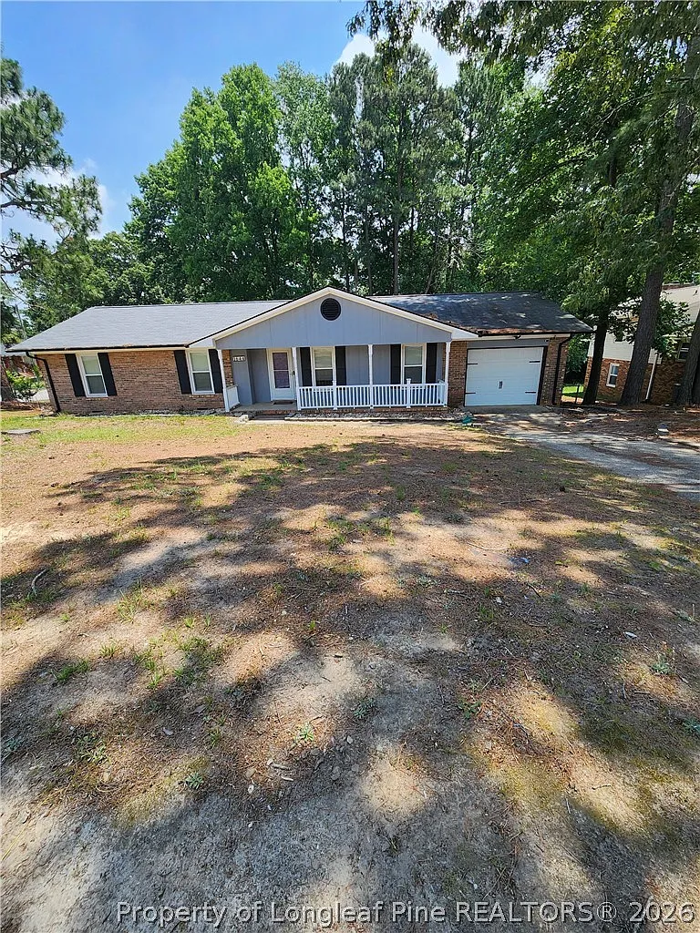 3 bed, 2.0 bath, 1446 sqft, $1,695 — Photo 1