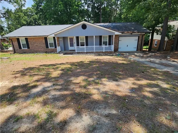 1644 Sweetgum Cir, Fayetteville, NC 28304
