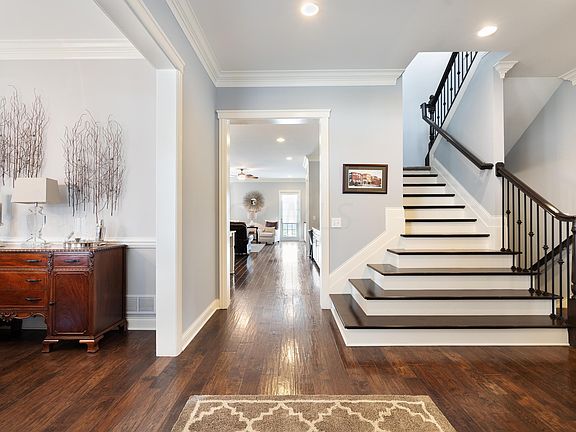 4th image of 7800 Straits Ln
