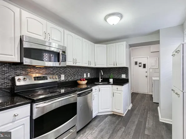 106 S Castle St, Baltimore, MD 21231