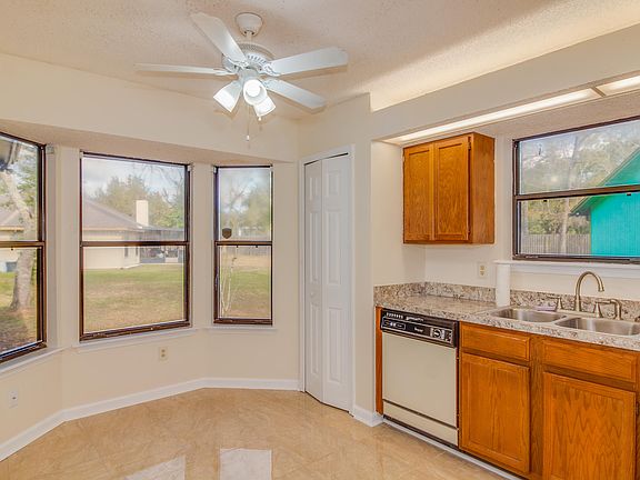 5th image of 11824 Sagebrush Ct