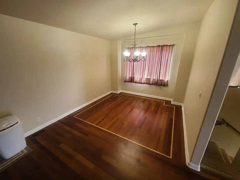 2790 Cedar Ave — Photo 8