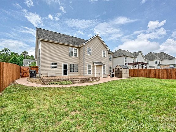 5th image of 7648 Natalie Commons Dr