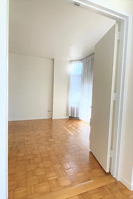 Rented by RELO REDAC INC. | media 8