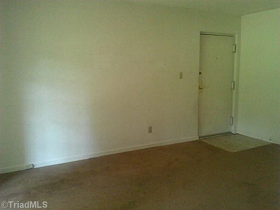 4th image of 4700B Lawndale Dr