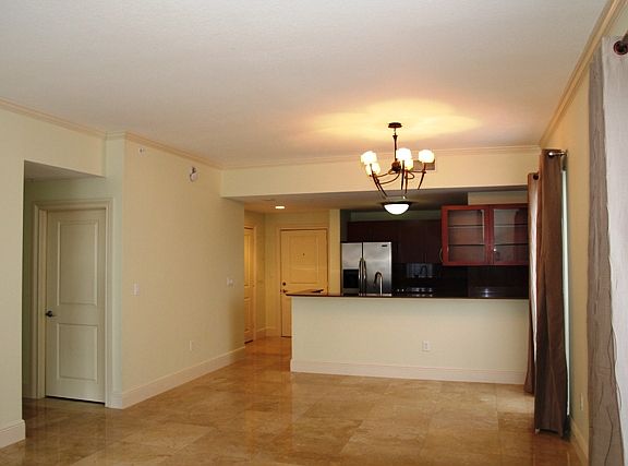 4th image of 10 Aragon Ave Suite 704