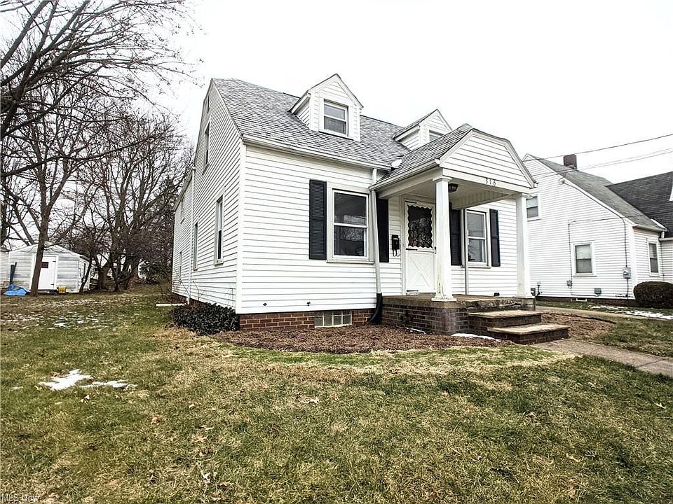 1st image of 316 Superior St