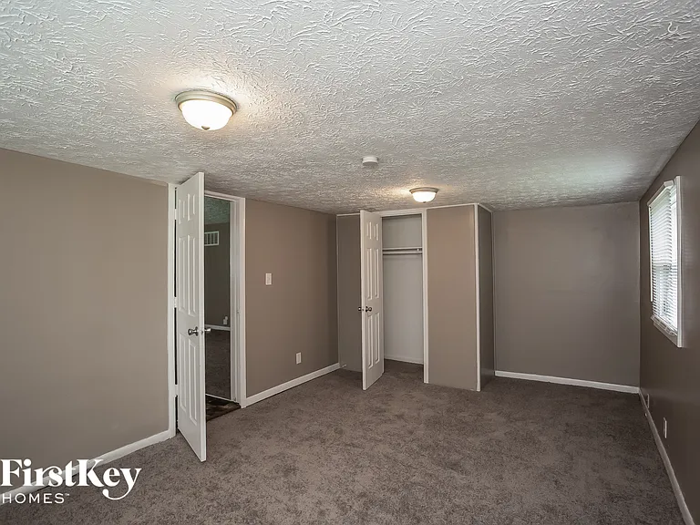 6072 Bettcher Ave — Photo 8