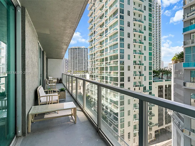 55 SE 6th St #1203 — Photo 4