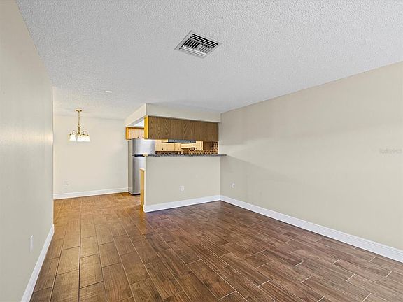 4th image of 6037 Chesham Dr APT 7
