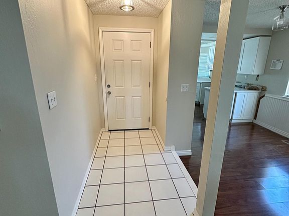 5th image of 2227 Jacqueline Dr